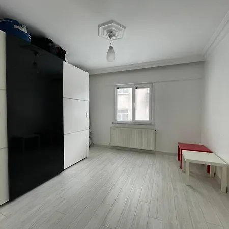 Apartment Umraniye-uskudar 3+1 Metro 10 Minutes Istanbul