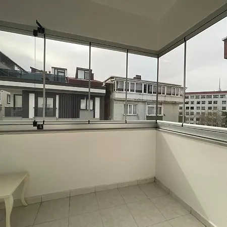 Umraniye-uskudar 3+1 Metro 10 Minutes Apartamento